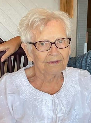 LOUISE BUVIA